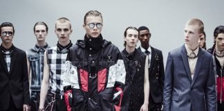 PODYUMDA HOMME RÜZGARLARI