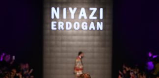 Niyazi Erdoğan’ın Sonbahar/Kış 2018 koleksiyon defilesi, Mercedes-Benz Fashion Week te boy gösterdi.