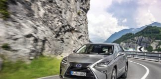 Lüksün 7 koltuklu hali: LEXUS RX L