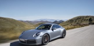 Yeni Porsche 911: Daha güçlü ve daha hızlı
