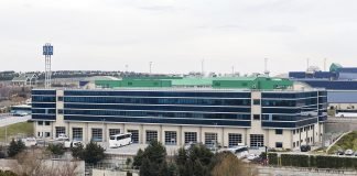 Mercedes Benz Türk’ün çatı GES’i üretime başladı