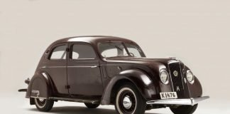 Volvo PV36 Klasik otomobili ile Essen’de Volvo PV 36