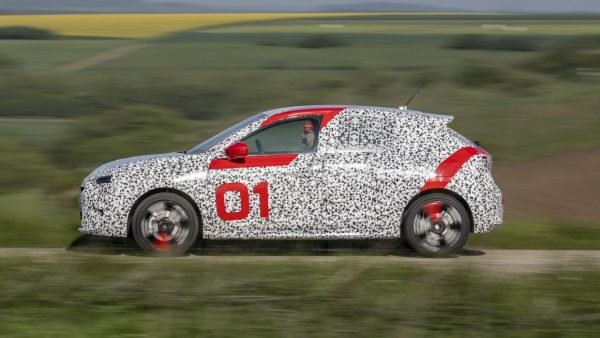 Opel COrsa Yenilendi