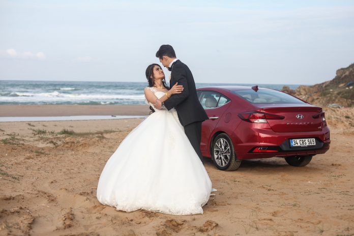 Aşkın Kırmızı Hali: Hyundai Elantra