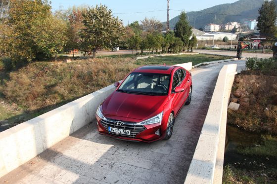 Aşkın Kırmızı Hali: Hyundai Elantra