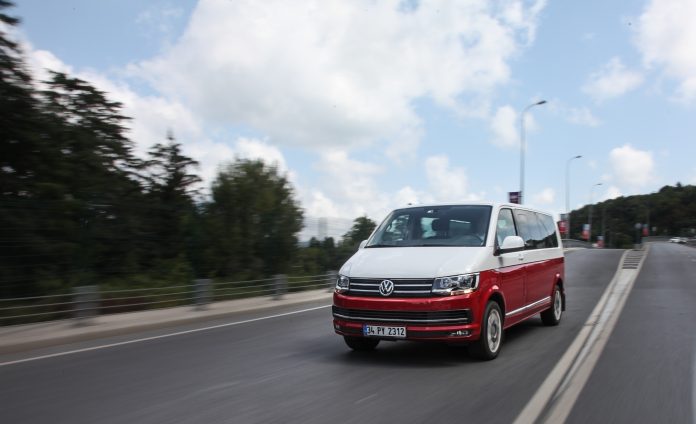 Volkswagen Caravelle 2018 modelinin test sürüşünü gerçekleştirdik.