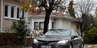 Sürüş İzlenimi: Toyota Camry Hybrid Sürüş İzlenimi: Toyota Camry Hybrid