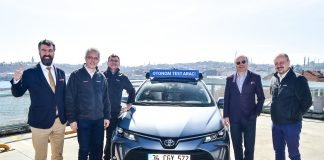 SÜRÜCÜSÜZ ARAÇ İSTANBUL TRAFİĞİNDE!