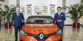 Yeni Clio OGD Yılın Otomobili ödülü Oyak Renault Fabrikaları’nda Yerini Aldı Oyak Renault Genel Müdürü Antoine Aoun ve Renault MAİS Genel Müdürü Berk Çağdaş