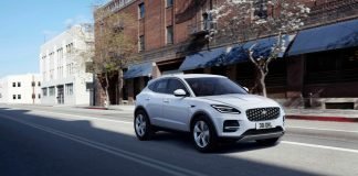 Yeni Motor Seçeneği ve Göz Alıcı Tasarım Detaylarıyla Yeni Jaguar E-PACE Türkiye’de