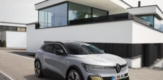 YENİ MEGANE E-TECH ELECTRIC SAHNEYE ÇIKTI