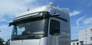 Mercedes, yılın en büyük çekici teslimatını yapacak