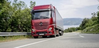 Mercedes kamyonlarda 500 bin TL’ye kadar kredi sürüyor