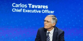 Stellantis, Yollardaki ICE Araçları Karbondan Arındırma Sürecini Desteklemek İçin 28 Motor Ailesinde e-Yakıt Testini Tamamlıyor!