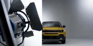 Yüzde 100 elektrikli Jeep® Avenger Türkiye’de