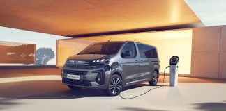 YENİ PEUGEOT E-TRAVELLER: PROFESYONELLER İÇİN TASARLANAN GÖZ ALICILIK!