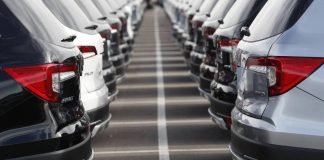 Otoda ‘zararına satış’ daralmayı durduramadı