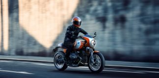 BMW Motorrad, BMW R 12 S’i Sundu: BMW R 90 S’e Saygı Duruşu