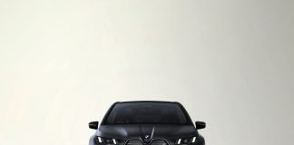 Yeni BMW iX Yüksek Performansı ve Yenilenen Tasarımıyla Yollarda