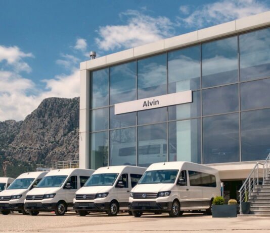 Volkswagen Ticari Araç’tan Kıraç Turizm’e Crafter Teslimatı