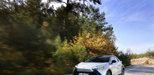 Toyota C-HR, Otomotiv Dünyasında Fark Yaratan 10 Yılını Geride Bıraktı